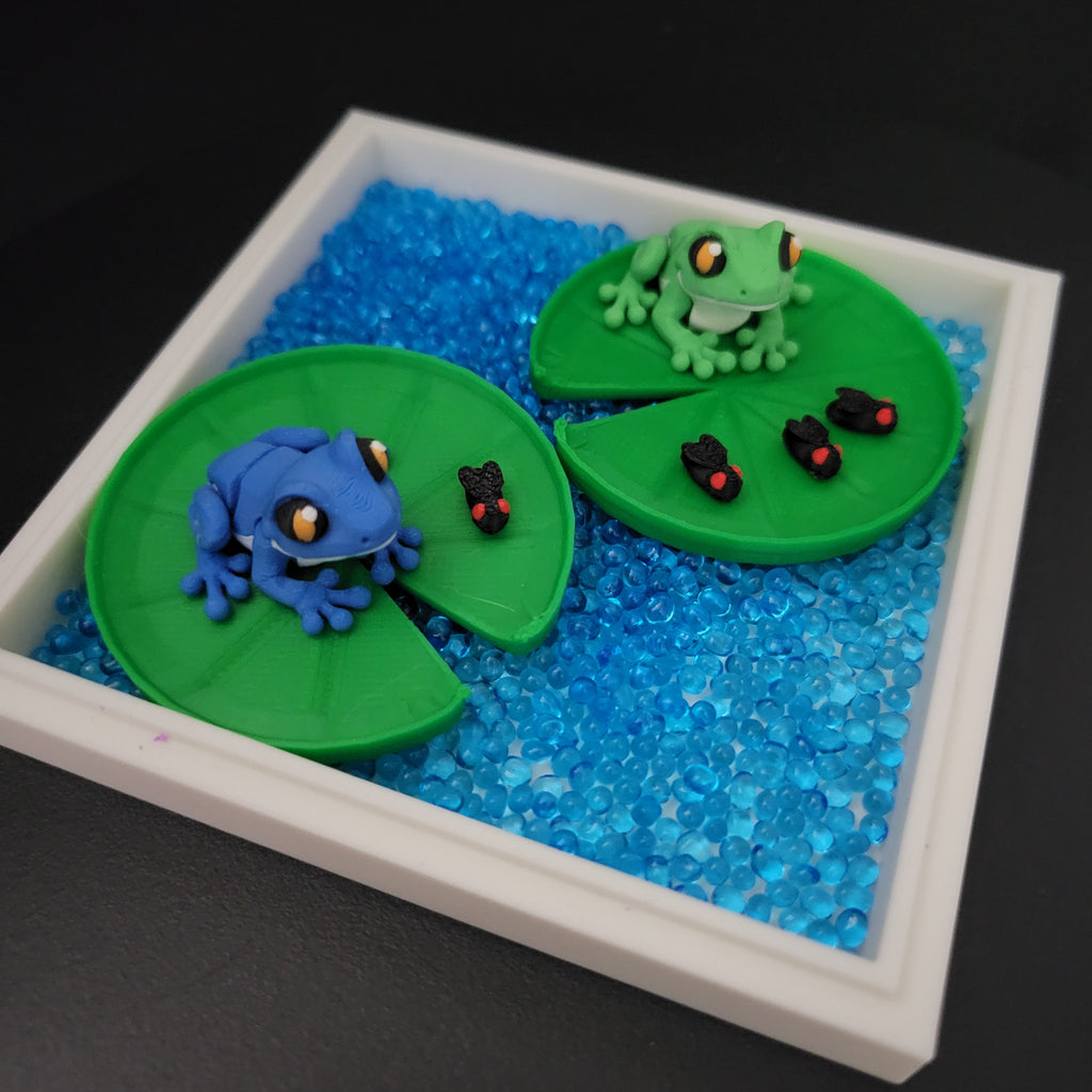 Lily Pad Frog Duo Tray - Miniature Pond Desk Decor