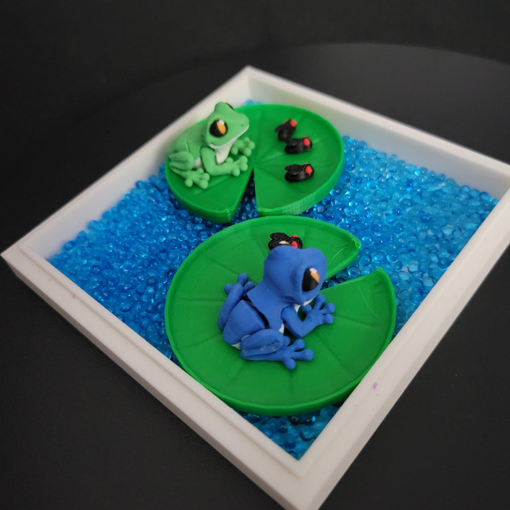 Lily Pad Frog Duo Tray - Miniature Pond Desk Decor