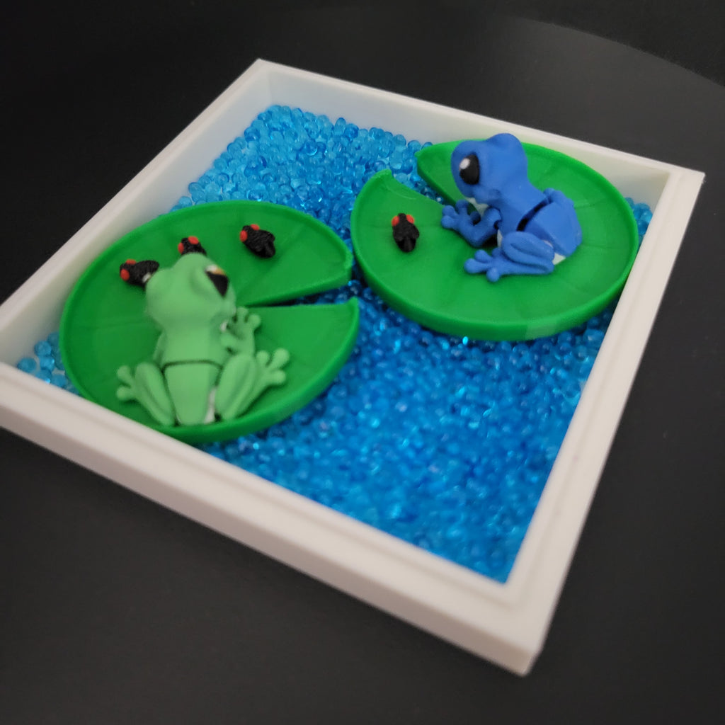 Lily Pad Frog Duo Tray - Miniature Pond Desk Decor