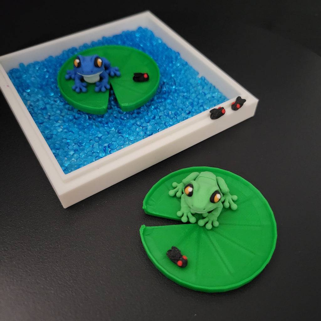 Lily Pad Frog Duo Tray - Miniature Pond Desk Decor